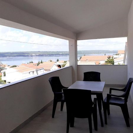 Apartmani Grumf Ґорні Карин Екстер'єр фото
