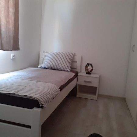 Apartmani Grumf Ґорні Карин Екстер'єр фото